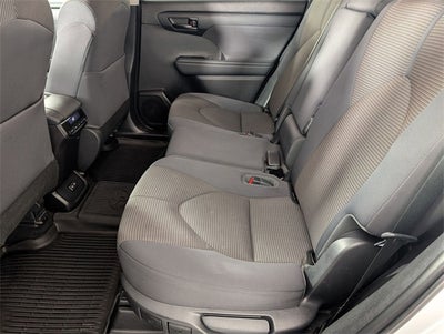 2022 Toyota Highlander LE