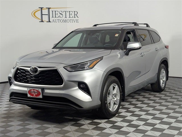 2022 Toyota Highlander LE