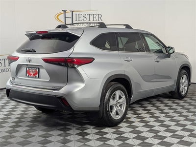 2022 Toyota Highlander LE