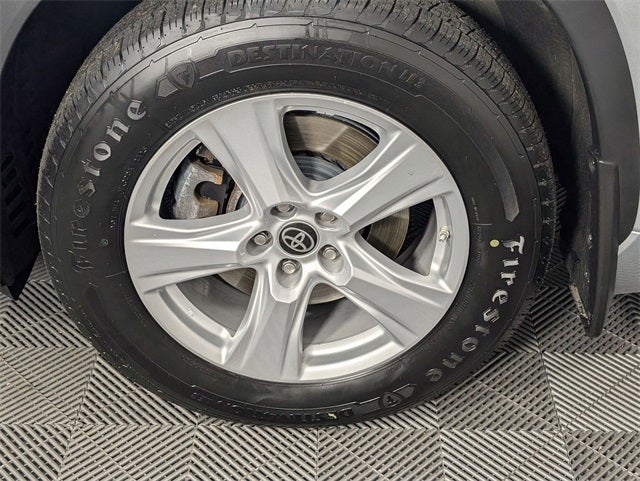 2022 Toyota Highlander LE