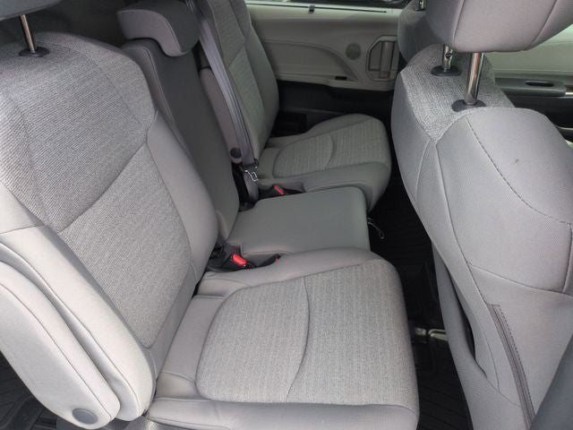 2024 Toyota Sienna LE 8 Passenger