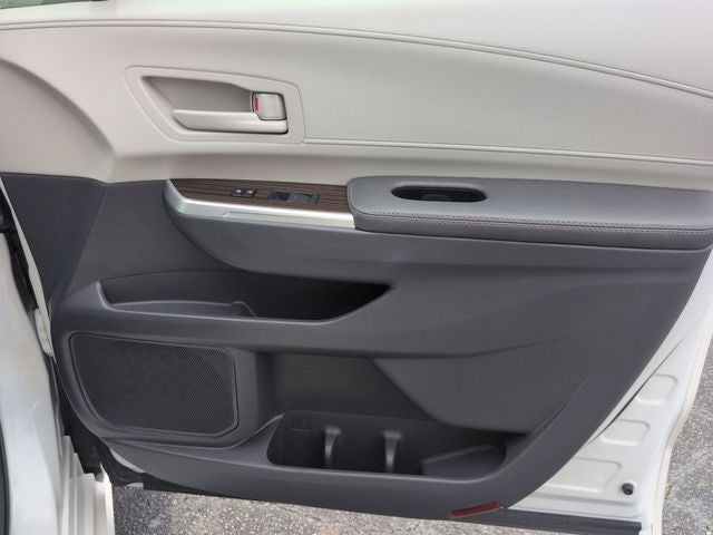 2024 Toyota Sienna LE 8 Passenger