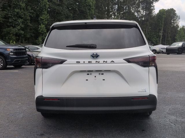 2024 Toyota Sienna LE 8 Passenger