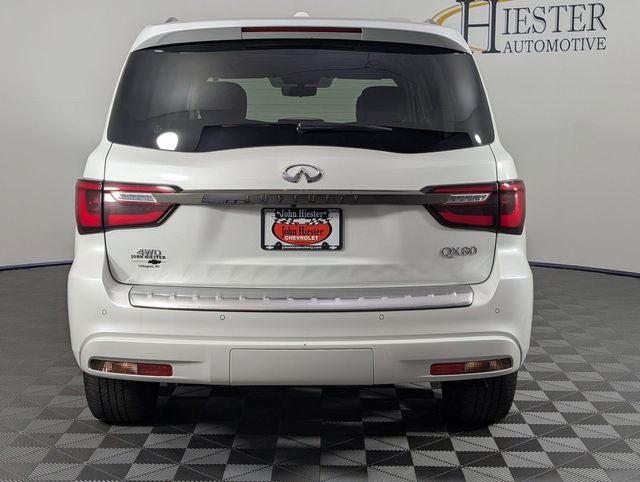 2023 INFINITI QX80 Premium Select