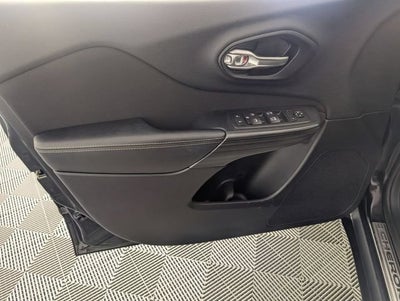 2016 Jeep Cherokee Altitude