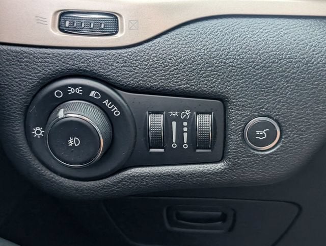 2016 Jeep Cherokee Altitude