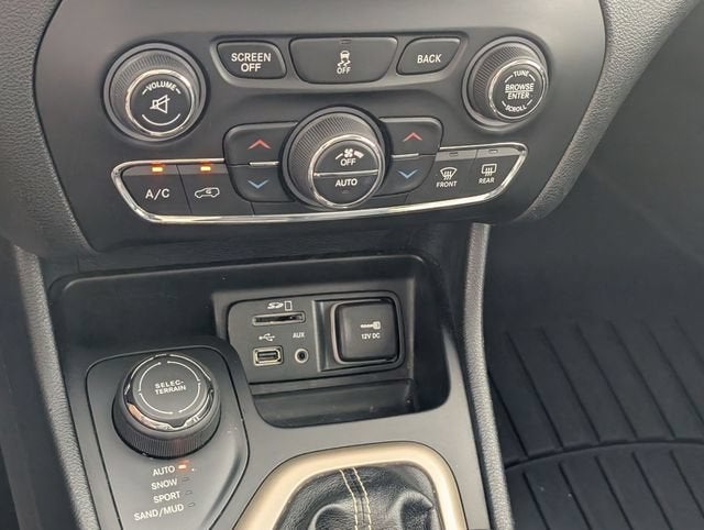 2016 Jeep Cherokee Altitude