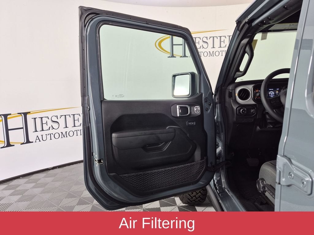 2025 Jeep Wrangler 4-Door Willys 4x4