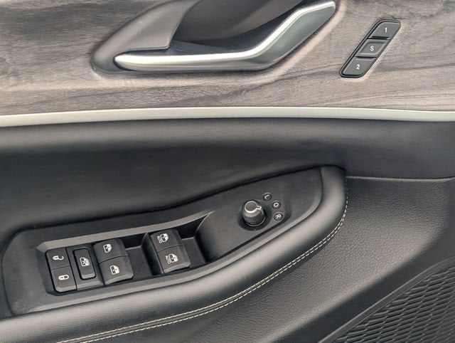 2023 Jeep Grand Cherokee L Limited 4x2