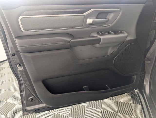 2023 RAM 1500 Big Horn Crew Cab 4x4 5'7" Box