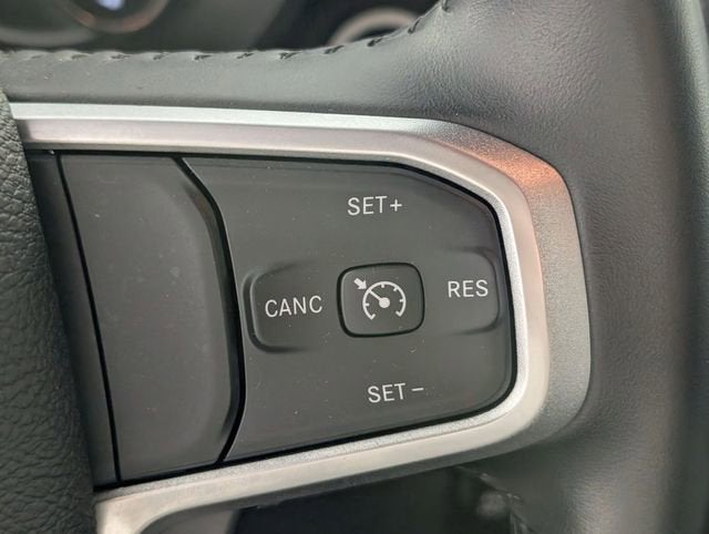 2023 RAM 1500 Big Horn Crew Cab 4x4 5'7" Box