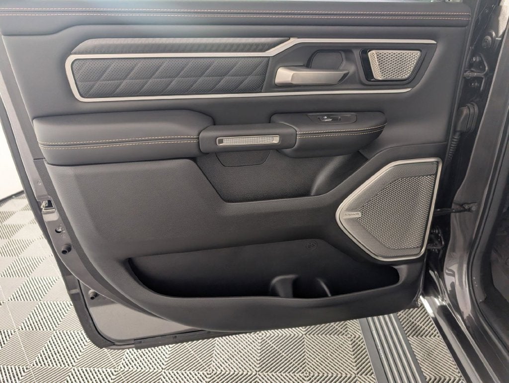 2026 RAM 1500 Tungsten Crew Cab 4x4 5'7" Box