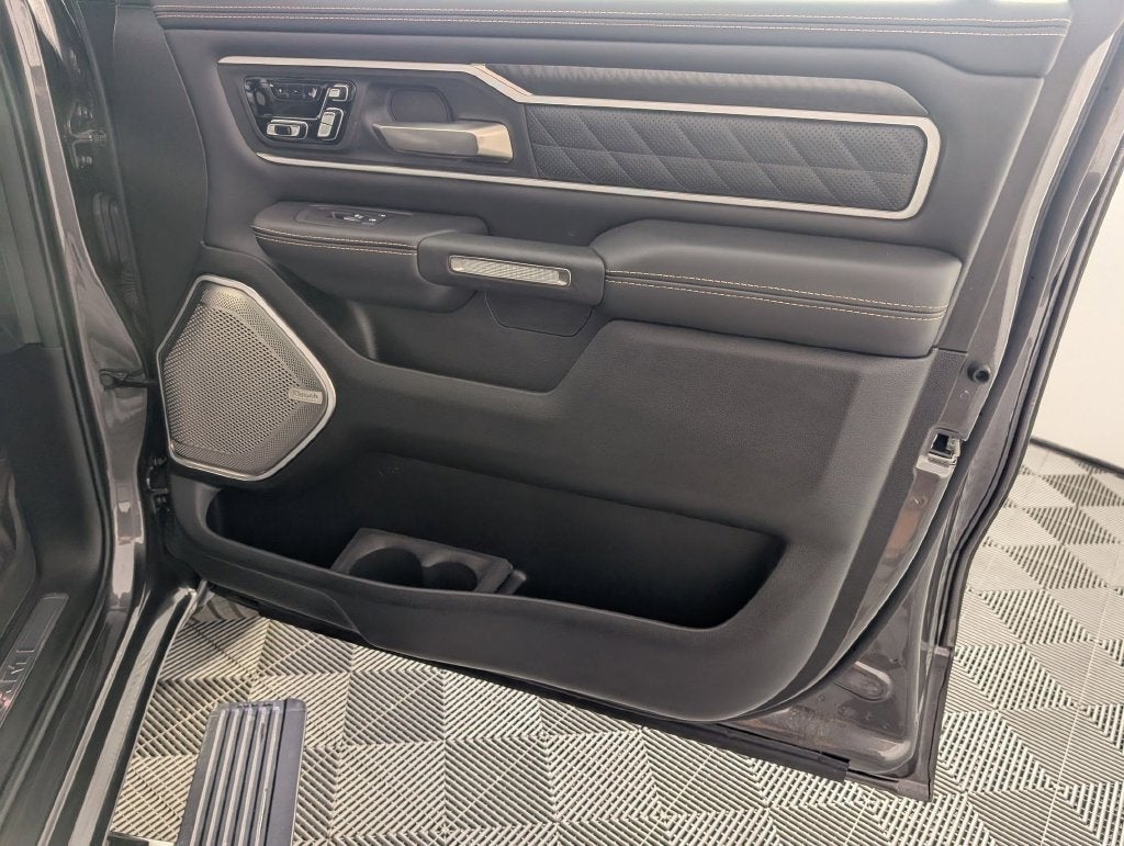 2026 RAM 1500 Tungsten Crew Cab 4x4 5'7" Box