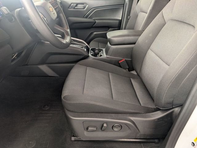 2024 Chevrolet Colorado WT