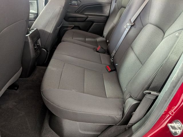 2025 Chevrolet Colorado WT/LT