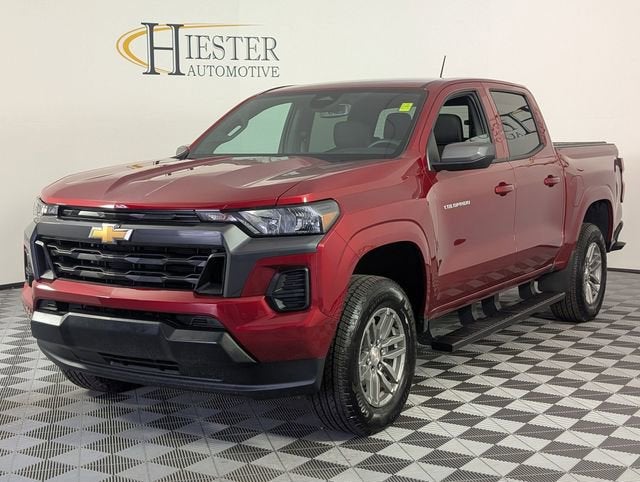 2025 Chevrolet Colorado WT/LT