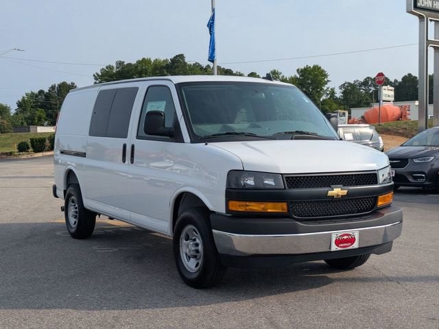 2026 Chevrolet Express Cargo 1WT