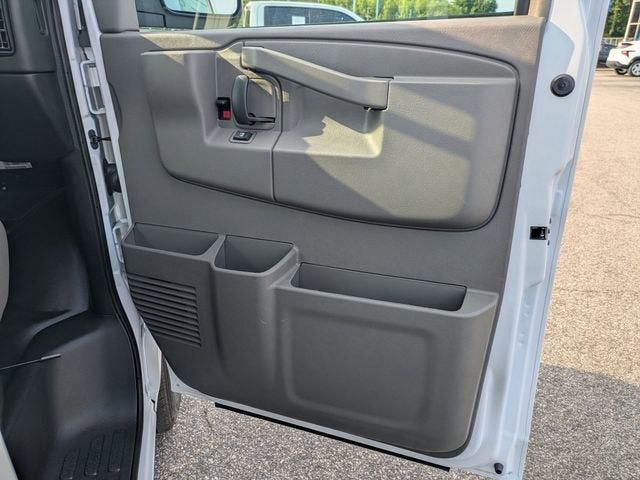 2026 Chevrolet Express Cargo 1WT