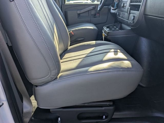 2026 Chevrolet Express Cargo 1WT