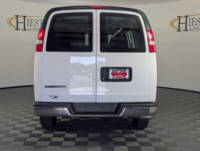 2024 Chevrolet Express Cargo 2500 WT