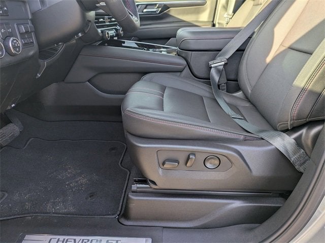 2025 Chevrolet Suburban RST