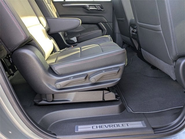 2025 Chevrolet Suburban RST