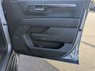 2025 Chevrolet Suburban RST