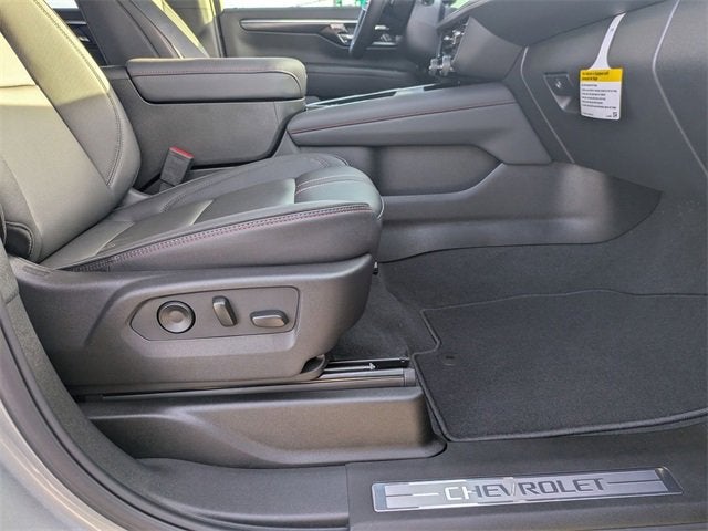 2025 Chevrolet Suburban RST