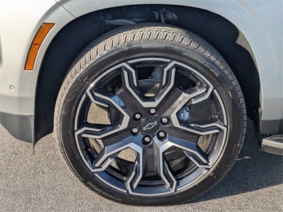 2025 Chevrolet Suburban RST