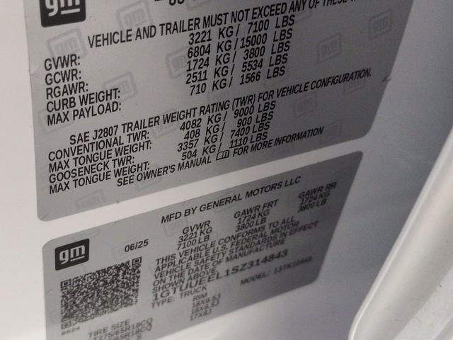 2025 GMC Sierra 1500 AT4