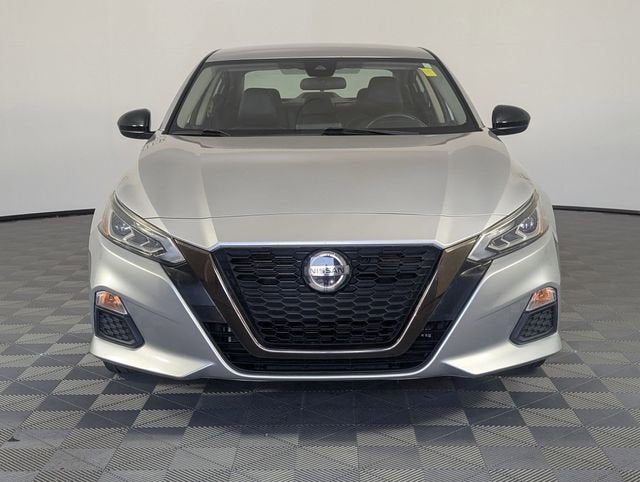 2022 Nissan Altima SR FWD