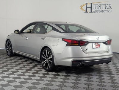 2022 Nissan Altima SR FWD