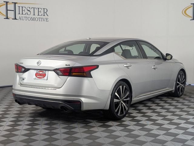2022 Nissan Altima SR FWD