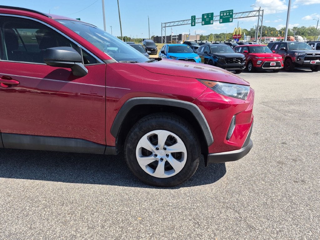 2020 Toyota RAV4 LE