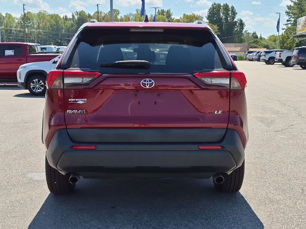 2020 Toyota RAV4 LE
