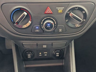 2022 Hyundai Accent SE
