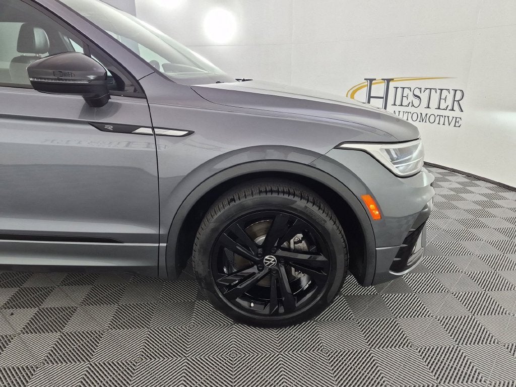 2023 Volkswagen Tiguan 2.0T SE R-Line Black
