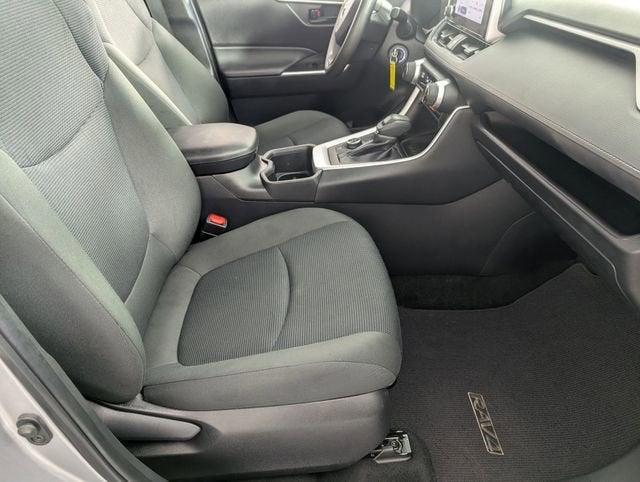 2023 Toyota RAV4 Hybrid LE
