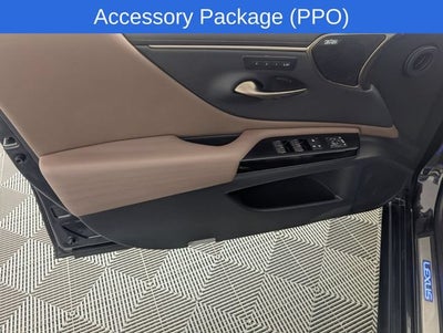 2022 Lexus ES 300h Ultra Luxury