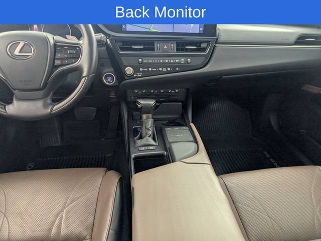 2022 Lexus ES 300h Ultra Luxury