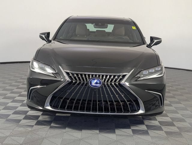 2022 Lexus ES 300h Ultra Luxury