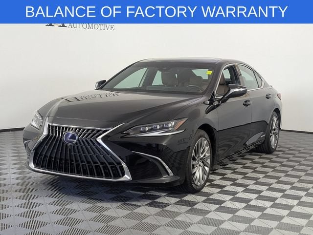 2022 Lexus ES 300h Ultra Luxury
