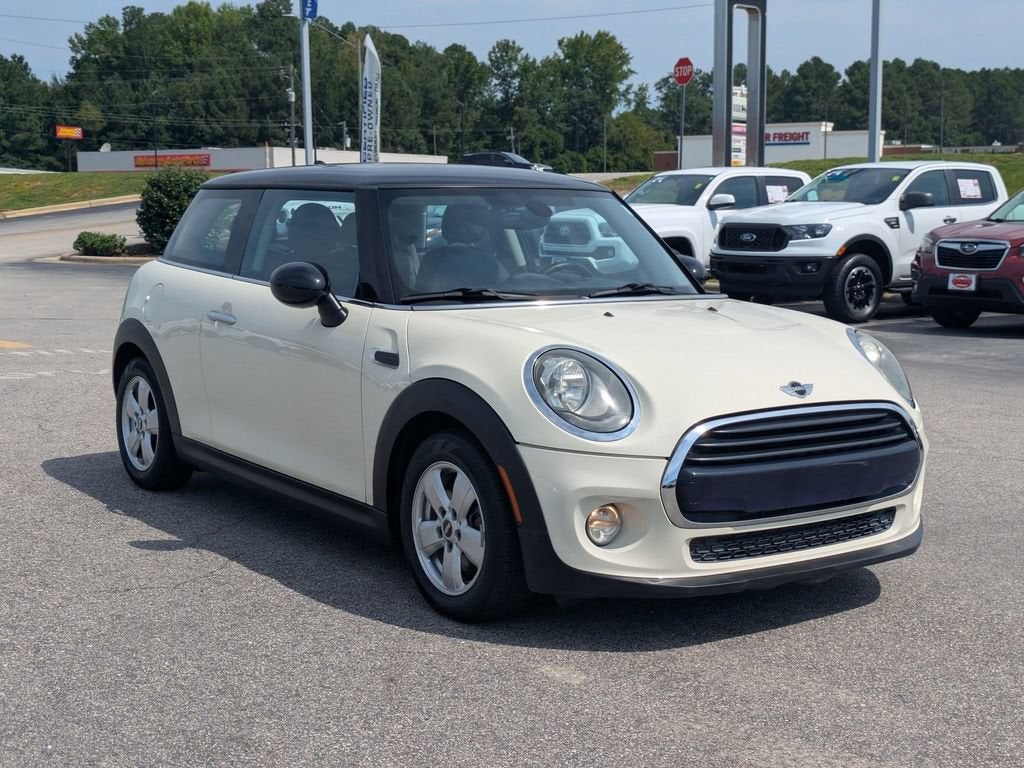 2017 MINI Hardtop Cooper