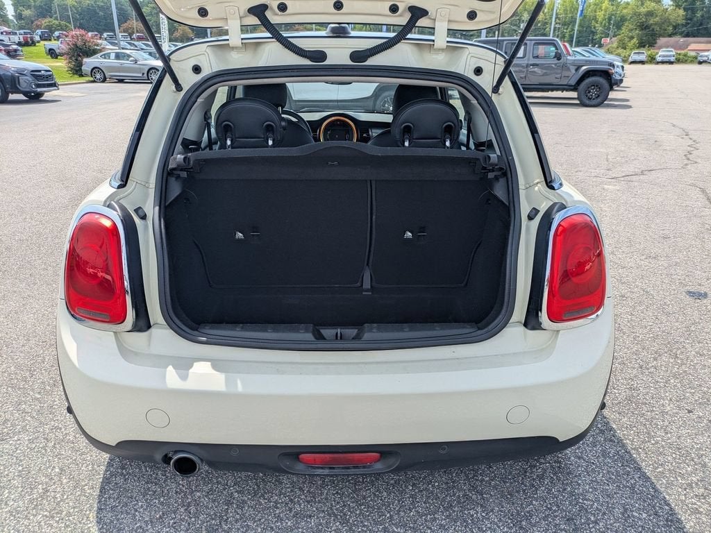 2017 MINI Hardtop Cooper