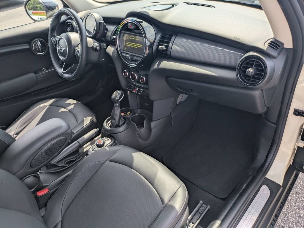 2017 MINI Hardtop Cooper
