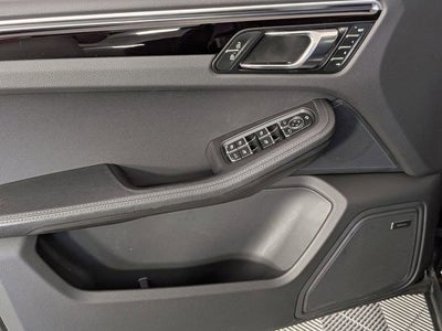 2023 Porsche Macan T