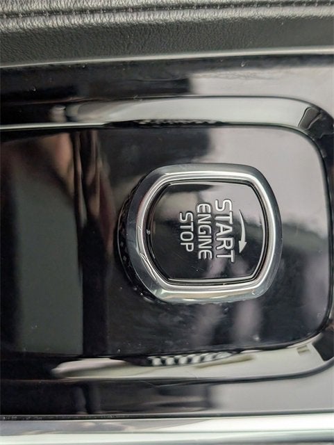 2023 Volvo XC90 Recharge Plug-In Hyb Plus Dark Theme