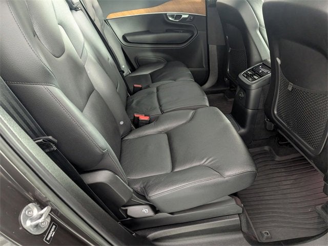 2023 Volvo XC90 Recharge Plug-In Hyb Plus Dark Theme